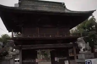 穴切大神社の山門・神門
