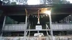 白山神社の本殿