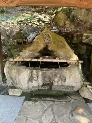 毘沙門堂の{uncategorized: "未分類", other: "その他", undefined: "問題あり", building: "その他建物", grave: "お墓", sacred_gate: "鳥居", guardian: "狛犬", statue: "像", buddha: "仏像", history: "歴史", nature: "自然", garden: "庭園", animal: "動物", pagoda: "塔", temizu: "手水舎", mountain_gate: "山門・神門", sanctuary: "本殿・本堂", subordinate: "末社・摂社", art: "芸術", scenery: "景色", jizo: "地蔵", ema: "絵馬", goshuin: "御朱印", omikuji: "おみくじ", items: "授与品その他", amulet: "お守り", goshuincho: "御朱印帳", eats: "食事", festival: "お祭り", votive_dance: "神楽", shichigosan: "七五三参", wedding: "結婚式", experience: "体験その他", initially: "初詣", around: "周辺", anti_infection: "感染症対策"}