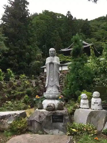 蕃松院の像