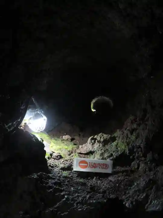 無戸室浅間神社(船津胎内神社)のその他建物