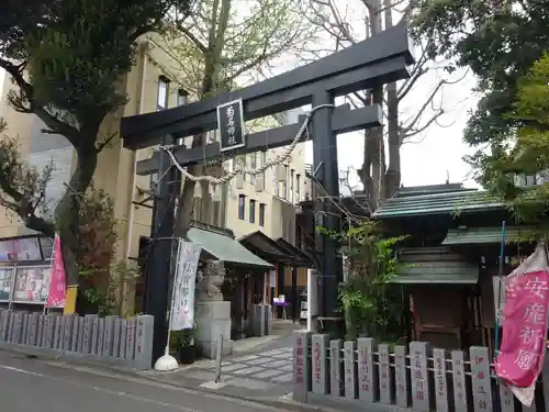 菊名神社の鳥居
