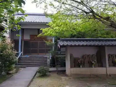 行願寺の本殿・本堂