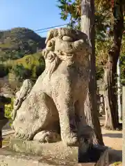 由加神社（和気由加神社）の狛犬