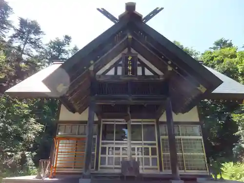 由仁神社の本殿・本堂