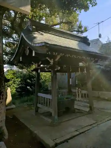 上高田氷川神社の手水