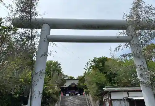 四倉諏訪神社の{uncategorized: "未分類", other: "その他", undefined: "問題あり", building: "その他建物", grave: "お墓", sacred_gate: "鳥居", guardian: "狛犬", statue: "像", buddha: "仏像", history: "歴史", nature: "自然", garden: "庭園", animal: "動物", pagoda: "塔", temizu: "手水舎", mountain_gate: "山門・神門", sanctuary: "本殿・本堂", subordinate: "末社・摂社", art: "芸術", scenery: "景色", jizo: "地蔵", ema: "絵馬", goshuin: "御朱印", omikuji: "おみくじ", items: "授与品その他", amulet: "お守り", goshuincho: "御朱印帳", eats: "食事", festival: "お祭り", votive_dance: "神楽", shichigosan: "七五三参", wedding: "結婚式", experience: "体験その他", initially: "初詣", around: "周辺", anti_infection: "感染症対策"}