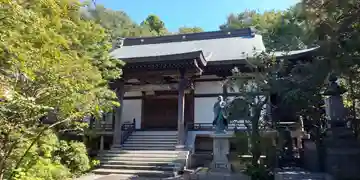 充行院の本殿・本堂