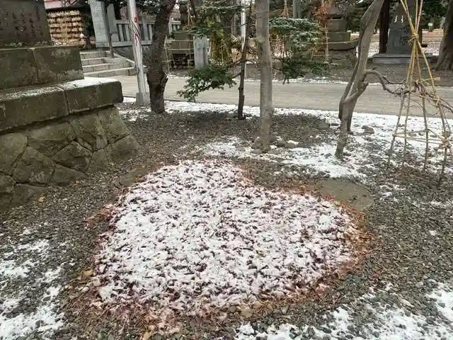 彌彦神社 (伊夜日子神社)の庭園
