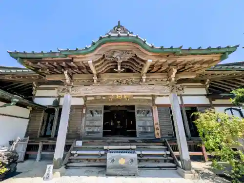 満福寺の{uncategorized: "未分類", other: "その他", undefined: "問題あり", building: "その他建物", grave: "お墓", sacred_gate: "鳥居", guardian: "狛犬", statue: "像", buddha: "仏像", history: "歴史", nature: "自然", garden: "庭園", animal: "動物", pagoda: "塔", temizu: "手水舎", mountain_gate: "山門・神門", sanctuary: "本殿・本堂", subordinate: "末社・摂社", art: "芸術", scenery: "景色", jizo: "地蔵", ema: "絵馬", goshuin: "御朱印", omikuji: "おみくじ", items: "授与品その他", amulet: "お守り", goshuincho: "御朱印帳", eats: "食事", festival: "お祭り", votive_dance: "神楽", shichigosan: "七五三参", wedding: "結婚式", experience: "体験その他", initially: "初詣", around: "周辺", anti_infection: "感染症対策"}