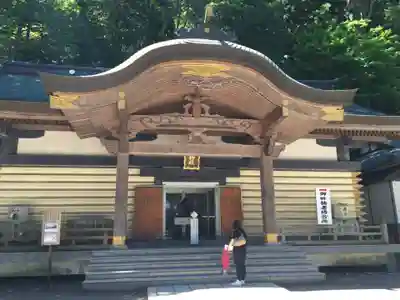 諏訪大社の本殿・本堂