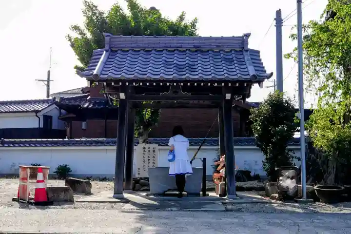 西心寺の{uncategorized: "未分類", other: "その他", undefined: "問題あり", building: "その他建物", grave: "お墓", sacred_gate: "鳥居", guardian: "狛犬", statue: "像", buddha: "仏像", history: "歴史", nature: "自然", garden: "庭園", animal: "動物", pagoda: "塔", temizu: "手水舎", mountain_gate: "山門・神門", sanctuary: "本殿・本堂", subordinate: "末社・摂社", art: "芸術", scenery: "景色", jizo: "地蔵", ema: "絵馬", goshuin: "御朱印", omikuji: "おみくじ", items: "授与品その他", amulet: "お守り", goshuincho: "御朱印帳", eats: "食事", festival: "お祭り", votive_dance: "神楽", shichigosan: "七五三参", wedding: "結婚式", experience: "体験その他", initially: "初詣", around: "周辺", anti_infection: "感染症対策"}