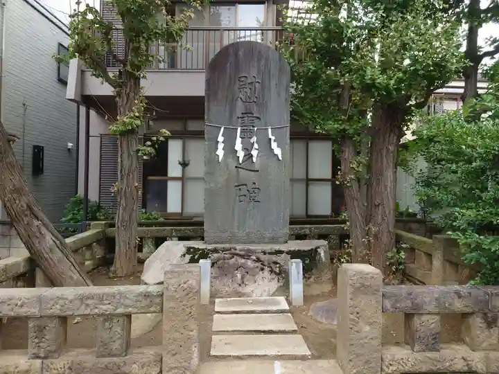 綾瀬稲荷神社(東京都)