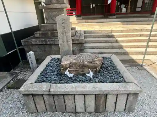 二宮神社の{uncategorized: "未分類", other: "その他", undefined: "問題あり", building: "その他建物", grave: "お墓", sacred_gate: "鳥居", guardian: "狛犬", statue: "像", buddha: "仏像", history: "歴史", nature: "自然", garden: "庭園", animal: "動物", pagoda: "塔", temizu: "手水舎", mountain_gate: "山門・神門", sanctuary: "本殿・本堂", subordinate: "末社・摂社", art: "芸術", scenery: "景色", jizo: "地蔵", ema: "絵馬", goshuin: "御朱印", omikuji: "おみくじ", items: "授与品その他", amulet: "お守り", goshuincho: "御朱印帳", eats: "食事", festival: "お祭り", votive_dance: "神楽", shichigosan: "七五三参", wedding: "結婚式", experience: "体験その他", initially: "初詣", around: "周辺", anti_infection: "感染症対策"}