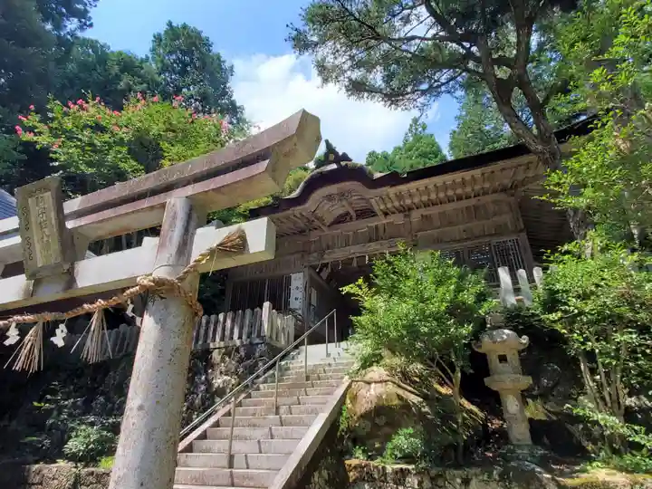 駒宇佐八幡神社の本殿・本堂
