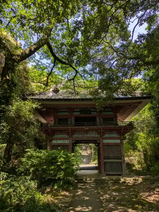 清滝寺の{uncategorized: "未分類", other: "その他", undefined: "問題あり", building: "その他建物", grave: "お墓", sacred_gate: "鳥居", guardian: "狛犬", statue: "像", buddha: "仏像", history: "歴史", nature: "自然", garden: "庭園", animal: "動物", pagoda: "塔", temizu: "手水舎", mountain_gate: "山門・神門", sanctuary: "本殿・本堂", subordinate: "末社・摂社", art: "芸術", scenery: "景色", jizo: "地蔵", ema: "絵馬", goshuin: "御朱印", omikuji: "おみくじ", items: "授与品その他", amulet: "お守り", goshuincho: "御朱印帳", eats: "食事", festival: "お祭り", votive_dance: "神楽", shichigosan: "七五三参", wedding: "結婚式", experience: "体験その他", initially: "初詣", around: "周辺", anti_infection: "感染症対策"}