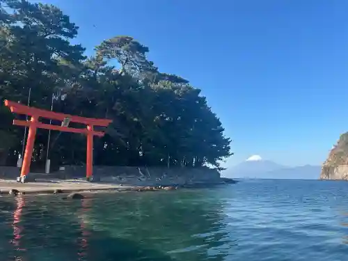 諸口神社の{uncategorized: "未分類", other: "その他", undefined: "問題あり", building: "その他建物", grave: "お墓", sacred_gate: "鳥居", guardian: "狛犬", statue: "像", buddha: "仏像", history: "歴史", nature: "自然", garden: "庭園", animal: "動物", pagoda: "塔", temizu: "手水舎", mountain_gate: "山門・神門", sanctuary: "本殿・本堂", subordinate: "末社・摂社", art: "芸術", scenery: "景色", jizo: "地蔵", ema: "絵馬", goshuin: "御朱印", omikuji: "おみくじ", items: "授与品その他", amulet: "お守り", goshuincho: "御朱印帳", eats: "食事", festival: "お祭り", votive_dance: "神楽", shichigosan: "七五三参", wedding: "結婚式", experience: "体験その他", initially: "初詣", around: "周辺", anti_infection: "感染症対策"}