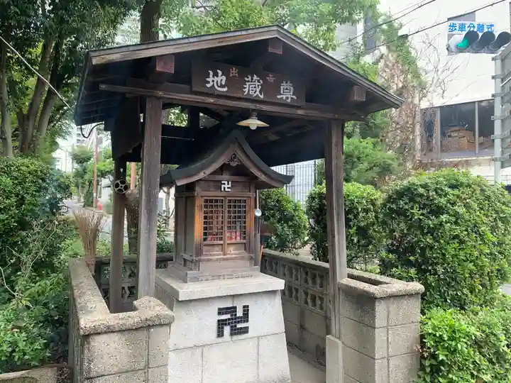 出世地蔵尊の本殿・本堂