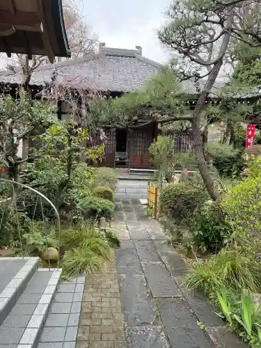 蟠龍寺の{uncategorized: "未分類", other: "その他", undefined: "問題あり", building: "その他建物", grave: "お墓", sacred_gate: "鳥居", guardian: "狛犬", statue: "像", buddha: "仏像", history: "歴史", nature: "自然", garden: "庭園", animal: "動物", pagoda: "塔", temizu: "手水舎", mountain_gate: "山門・神門", sanctuary: "本殿・本堂", subordinate: "末社・摂社", art: "芸術", scenery: "景色", jizo: "地蔵", ema: "絵馬", goshuin: "御朱印", omikuji: "おみくじ", items: "授与品その他", amulet: "お守り", goshuincho: "御朱印帳", eats: "食事", festival: "お祭り", votive_dance: "神楽", shichigosan: "七五三参", wedding: "結婚式", experience: "体験その他", initially: "初詣", around: "周辺", anti_infection: "感染症対策"}