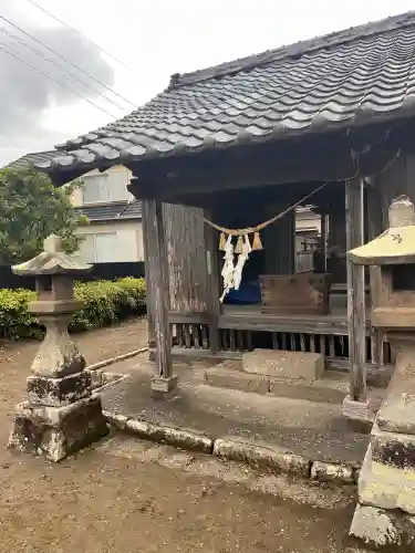 八坂神社（糸原）の{uncategorized: "未分類", other: "その他", undefined: "問題あり", building: "その他建物", grave: "お墓", sacred_gate: "鳥居", guardian: "狛犬", statue: "像", buddha: "仏像", history: "歴史", nature: "自然", garden: "庭園", animal: "動物", pagoda: "塔", temizu: "手水舎", mountain_gate: "山門・神門", sanctuary: "本殿・本堂", subordinate: "末社・摂社", art: "芸術", scenery: "景色", jizo: "地蔵", ema: "絵馬", goshuin: "御朱印", omikuji: "おみくじ", items: "授与品その他", amulet: "お守り", goshuincho: "御朱印帳", eats: "食事", festival: "お祭り", votive_dance: "神楽", shichigosan: "七五三参", wedding: "結婚式", experience: "体験その他", initially: "初詣", around: "周辺", anti_infection: "感染症対策"}