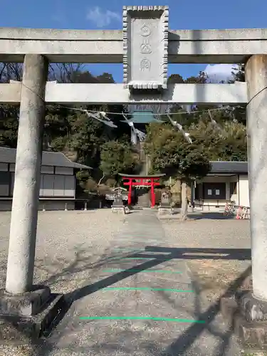 白山神社の鳥居