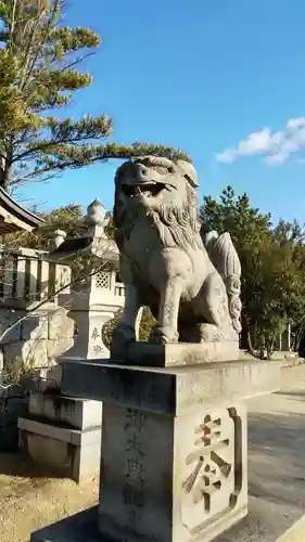 鴻八幡宮の狛犬