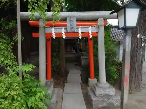 千住本氷川神社の末社