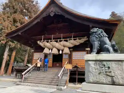 諏訪大社下社秋宮の本殿・本堂