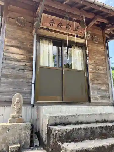 蓬平町観音堂の本殿・本堂