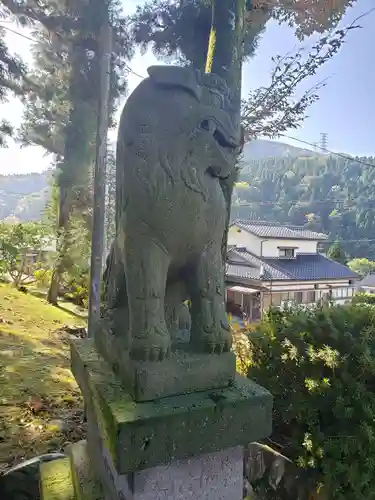 笹津神社の狛犬