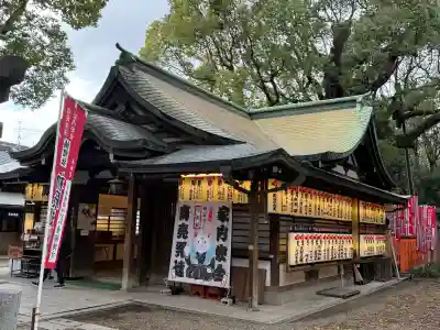楠珺社(住吉大社末社)の{uncategorized: "未分類", other: "その他", undefined: "問題あり", building: "その他建物", grave: "お墓", sacred_gate: "鳥居", guardian: "狛犬", statue: "像", buddha: "仏像", history: "歴史", nature: "自然", garden: "庭園", animal: "動物", pagoda: "塔", temizu: "手水舎", mountain_gate: "山門・神門", sanctuary: "本殿・本堂", subordinate: "末社・摂社", art: "芸術", scenery: "景色", jizo: "地蔵", ema: "絵馬", goshuin: "御朱印", omikuji: "おみくじ", items: "授与品その他", amulet: "お守り", goshuincho: "御朱印帳", eats: "食事", festival: "お祭り", votive_dance: "神楽", shichigosan: "七五三参", wedding: "結婚式", experience: "体験その他", initially: "初詣", around: "周辺", anti_infection: "感染症対策"}