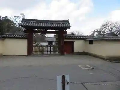 清凉院の山門・神門