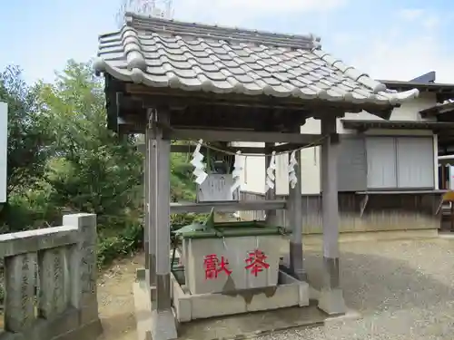 人見神社の手水舎
