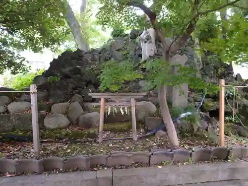 素盞雄神社の末社