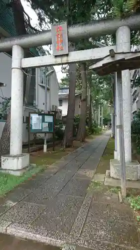 諏訪神社の鳥居