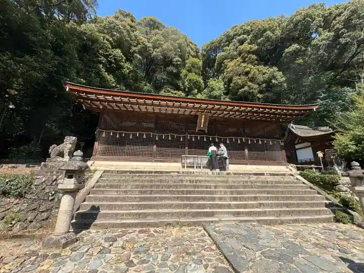 宇治上神社の{uncategorized: "未分類", other: "その他", undefined: "問題あり", building: "その他建物", grave: "お墓", sacred_gate: "鳥居", guardian: "狛犬", statue: "像", buddha: "仏像", history: "歴史", nature: "自然", garden: "庭園", animal: "動物", pagoda: "塔", temizu: "手水舎", mountain_gate: "山門・神門", sanctuary: "本殿・本堂", subordinate: "末社・摂社", art: "芸術", scenery: "景色", jizo: "地蔵", ema: "絵馬", goshuin: "御朱印", omikuji: "おみくじ", items: "授与品その他", amulet: "お守り", goshuincho: "御朱印帳", eats: "食事", festival: "お祭り", votive_dance: "神楽", shichigosan: "七五三参", wedding: "結婚式", experience: "体験その他", initially: "初詣", around: "周辺", anti_infection: "感染症対策"}