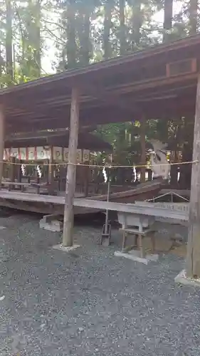 穂高神社本宮の建物その他