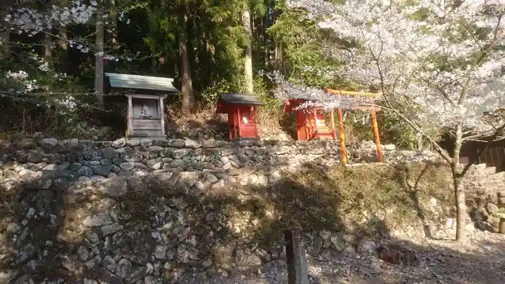 佐羅早松神社の末社・摂社