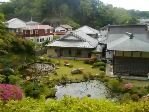 仏行寺（佛行寺）の庭園