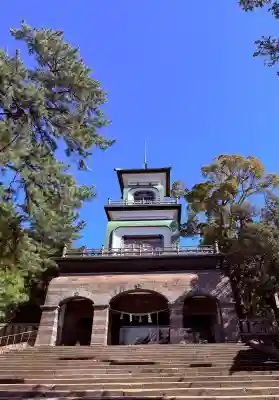尾山神社の{uncategorized: "未分類", other: "その他", undefined: "問題あり", building: "その他建物", grave: "お墓", sacred_gate: "鳥居", guardian: "狛犬", statue: "像", buddha: "仏像", history: "歴史", nature: "自然", garden: "庭園", animal: "動物", pagoda: "塔", temizu: "手水舎", mountain_gate: "山門・神門", sanctuary: "本殿・本堂", subordinate: "末社・摂社", art: "芸術", scenery: "景色", jizo: "地蔵", ema: "絵馬", goshuin: "御朱印", omikuji: "おみくじ", items: "授与品その他", amulet: "お守り", goshuincho: "御朱印帳", eats: "食事", festival: "お祭り", votive_dance: "神楽", shichigosan: "七五三参", wedding: "結婚式", experience: "体験その他", initially: "初詣", around: "周辺", anti_infection: "感染症対策"}