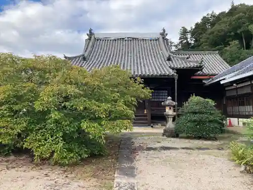 松連寺の本殿