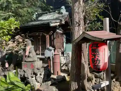 三峯神社の{uncategorized: "未分類", other: "その他", undefined: "問題あり", building: "その他建物", grave: "お墓", sacred_gate: "鳥居", guardian: "狛犬", statue: "像", buddha: "仏像", history: "歴史", nature: "自然", garden: "庭園", animal: "動物", pagoda: "塔", temizu: "手水舎", mountain_gate: "山門・神門", sanctuary: "本殿・本堂", subordinate: "末社・摂社", art: "芸術", scenery: "景色", jizo: "地蔵", ema: "絵馬", goshuin: "御朱印", omikuji: "おみくじ", items: "授与品その他", amulet: "お守り", goshuincho: "御朱印帳", eats: "食事", festival: "お祭り", votive_dance: "神楽", shichigosan: "七五三参", wedding: "結婚式", experience: "体験その他", initially: "初詣", around: "周辺", anti_infection: "感染症対策"}