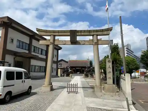 鶴見神社の鳥居