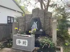 円泉寺の像