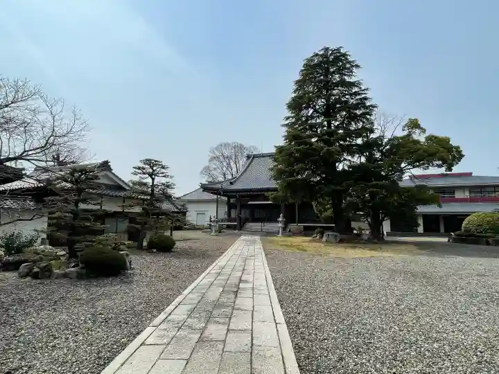 明照寺の{uncategorized: "未分類", other: "その他", undefined: "問題あり", building: "その他建物", grave: "お墓", sacred_gate: "鳥居", guardian: "狛犬", statue: "像", buddha: "仏像", history: "歴史", nature: "自然", garden: "庭園", animal: "動物", pagoda: "塔", temizu: "手水舎", mountain_gate: "山門・神門", sanctuary: "本殿・本堂", subordinate: "末社・摂社", art: "芸術", scenery: "景色", jizo: "地蔵", ema: "絵馬", goshuin: "御朱印", omikuji: "おみくじ", items: "授与品その他", amulet: "お守り", goshuincho: "御朱印帳", eats: "食事", festival: "お祭り", votive_dance: "神楽", shichigosan: "七五三参", wedding: "結婚式", experience: "体験その他", initially: "初詣", around: "周辺", anti_infection: "感染症対策"}