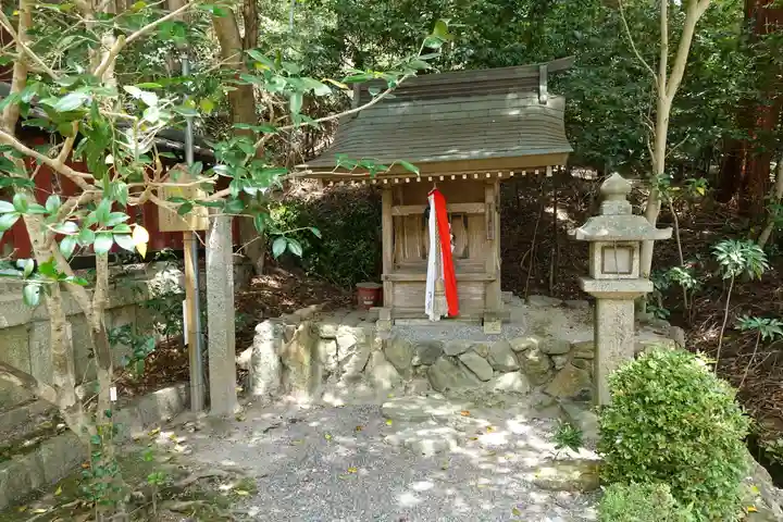 平岡八幡宮の末社・摂社