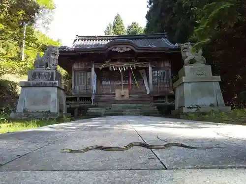 明神社の本殿