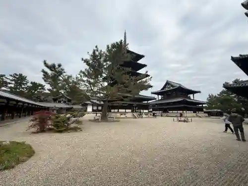 法隆寺の{uncategorized: "未分類", other: "その他", undefined: "問題あり", building: "その他建物", grave: "お墓", sacred_gate: "鳥居", guardian: "狛犬", statue: "像", buddha: "仏像", history: "歴史", nature: "自然", garden: "庭園", animal: "動物", pagoda: "塔", temizu: "手水舎", mountain_gate: "山門・神門", sanctuary: "本殿・本堂", subordinate: "末社・摂社", art: "芸術", scenery: "景色", jizo: "地蔵", ema: "絵馬", goshuin: "御朱印", omikuji: "おみくじ", items: "授与品その他", amulet: "お守り", goshuincho: "御朱印帳", eats: "食事", festival: "お祭り", votive_dance: "神楽", shichigosan: "七五三参", wedding: "結婚式", experience: "体験その他", initially: "初詣", around: "周辺", anti_infection: "感染症対策"}