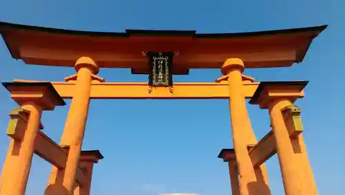 厳島神社の鳥居