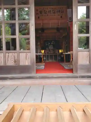 磐裂根裂神社の本殿